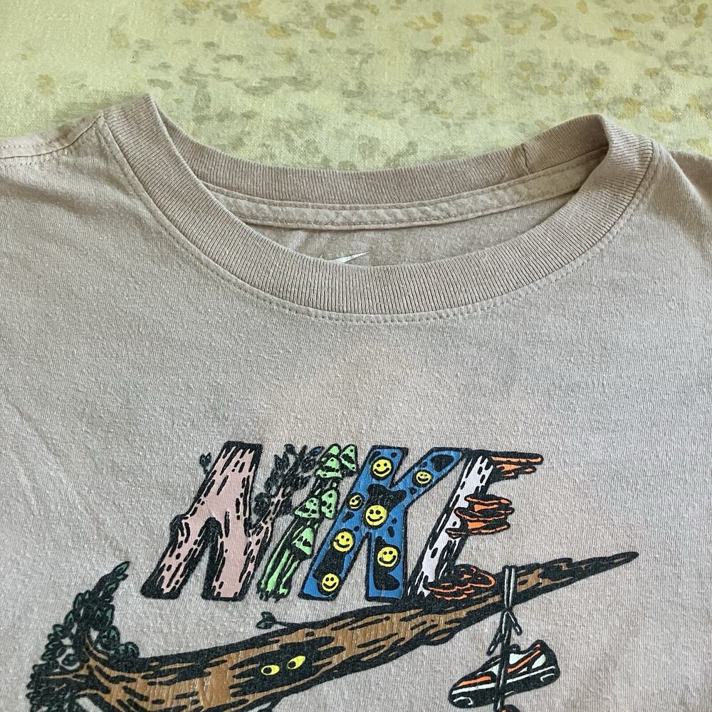PLS READ Nike Youth Large T Shirt Halloween Mushroom Smiley Face Tree Eyes - Picture 7 of 8